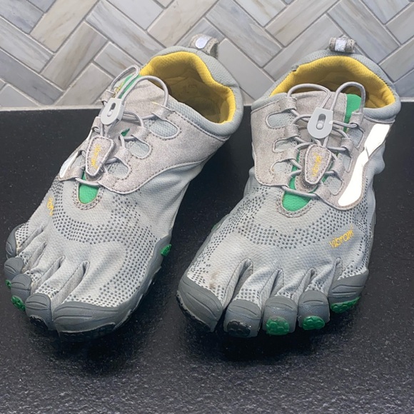 VIBRAM 5 Finger Shoes - Picture 3 of 10